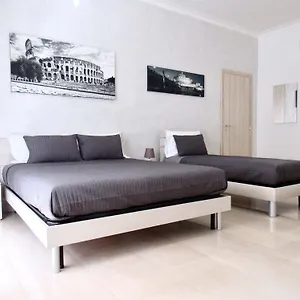 Roema 2*, Rome Italie